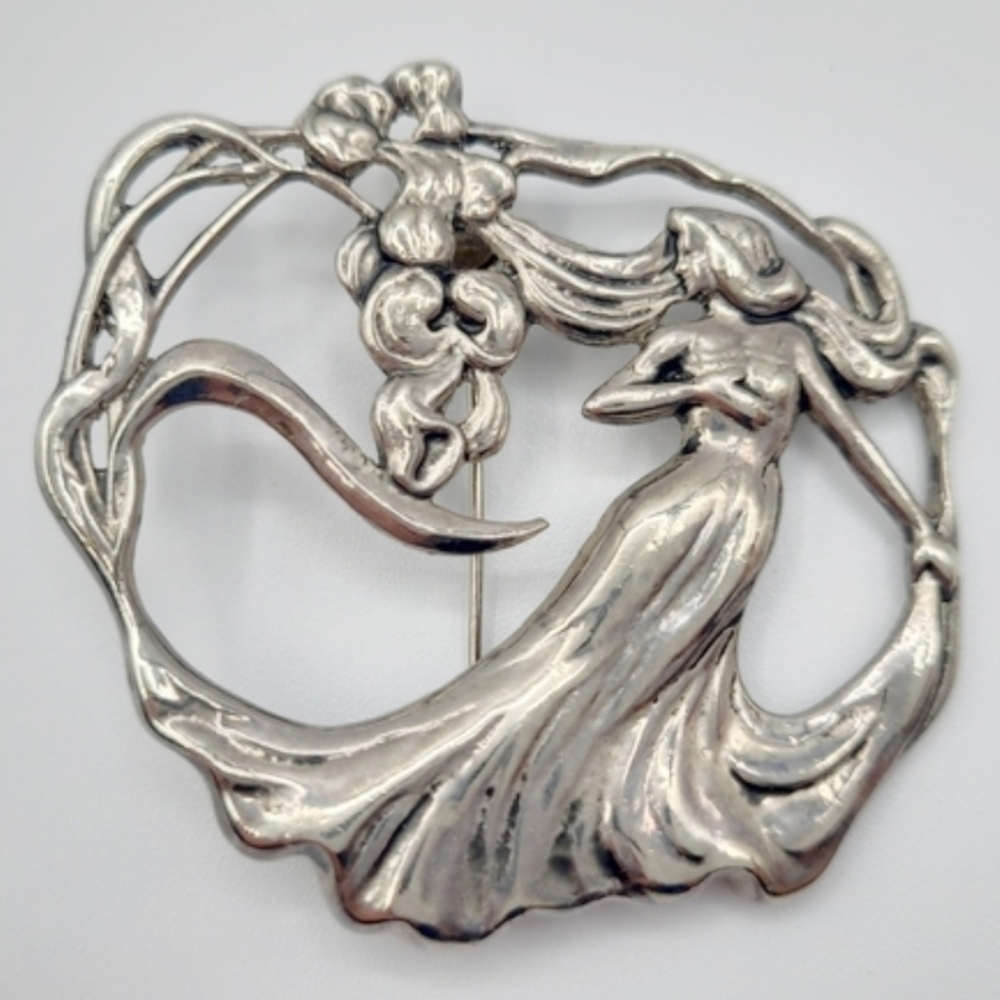 Nuri Signed Vintage Silver Tone Art Nouveau Lady Brooch – Romantic Statement Pin